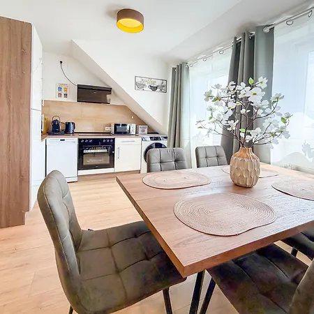 Moin W#3 - City, Parkplatz & Wifi Apartment *