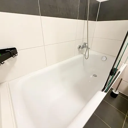 Moin - W#apartments Mit Parkplatz, Office & Wifi Βρέμη